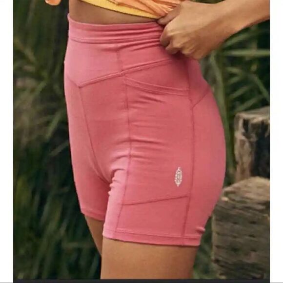 NWTs Free People Odessa Shorts in Wild Raspberry Size XS - Picture 2 of 5